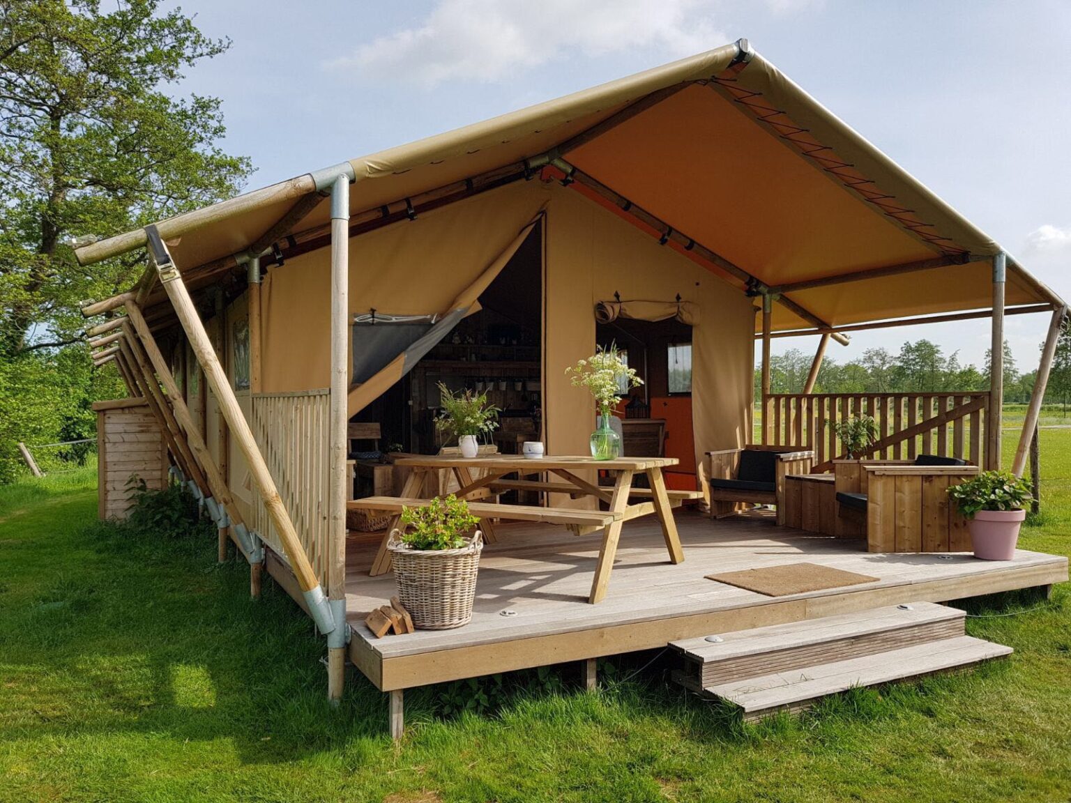 Staanplaatsen Glampingtent - Camping de Stjelp